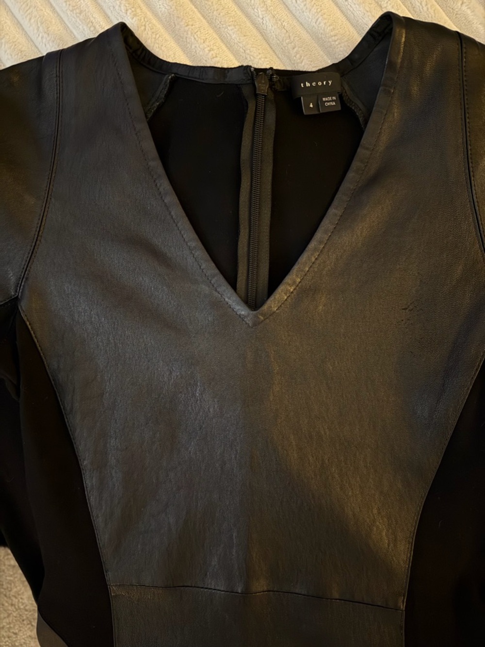 Theory Black Lambskin Leather V-Neck Short-Sleeve Dress - Picture 4 of 6